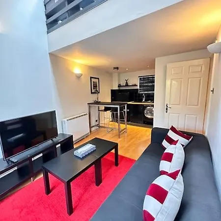 Kay Star Living * Birmingham